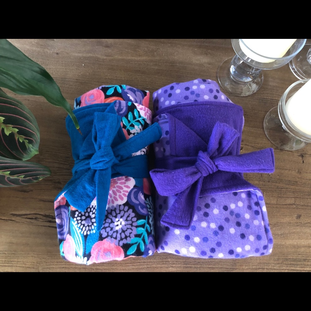 Set of 2 handmade baby blankets - Purple and blue